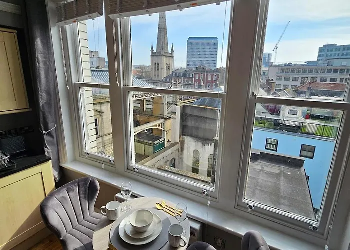 City Centre Location On Corn Street Studio